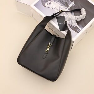 Saint Laurent Black Leather Women's Bag